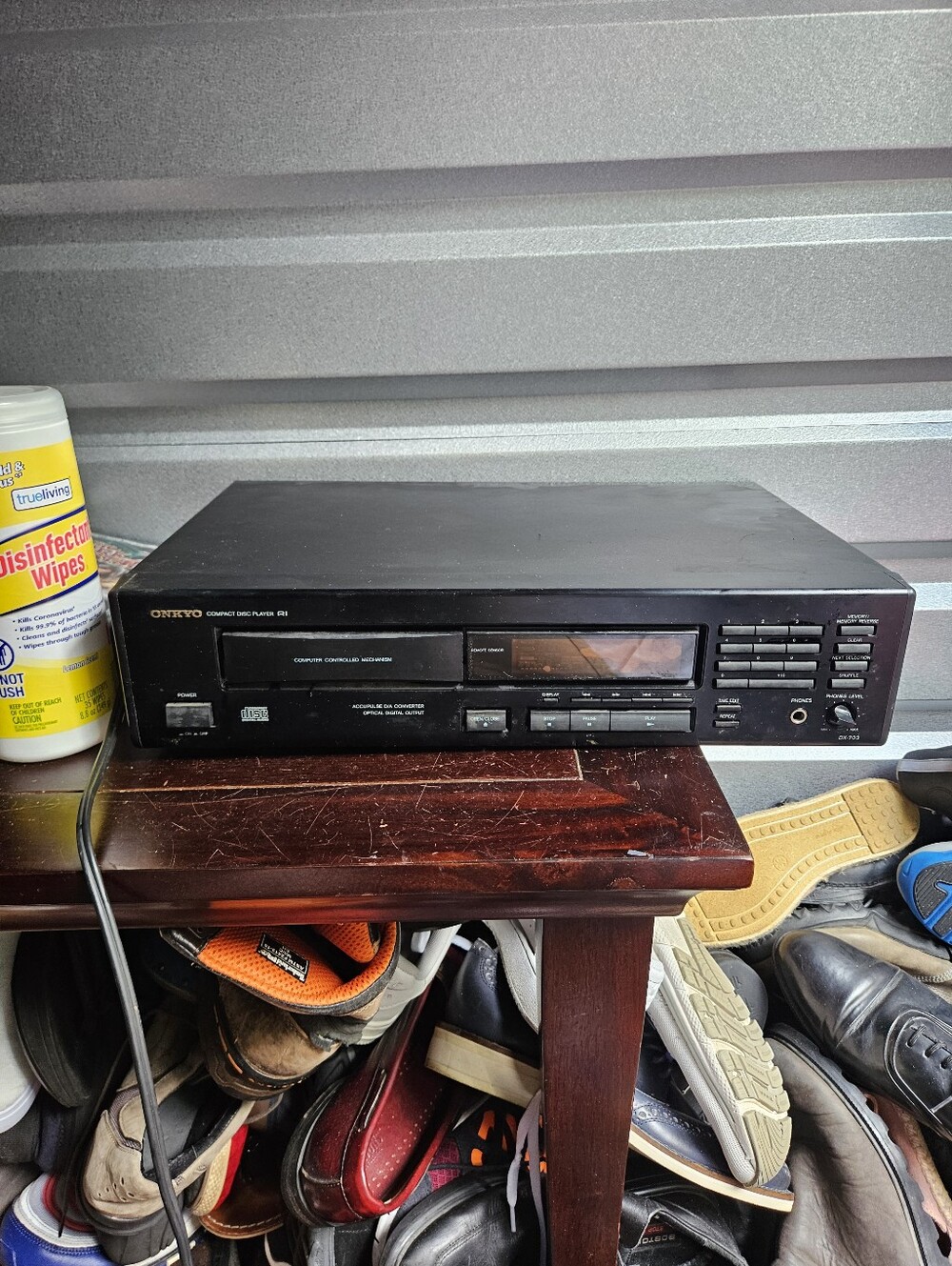 Onkyo CD Player RI (DX-703) Black Accupulse D/A Converter No Remote Tested&Works